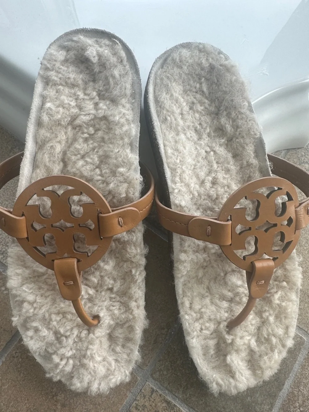Tory Burch Tan Leather Logo Shearling Slides with Cream Footbed - Like NEW - Picture 2 of 7
